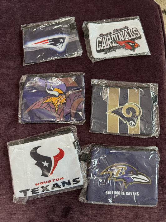 🏈 Product Description: Football‑Inspired Coin Purse