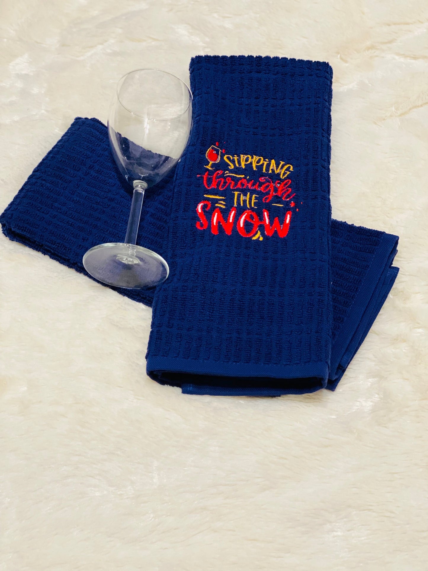 Hand Towel - Sipping through the snow