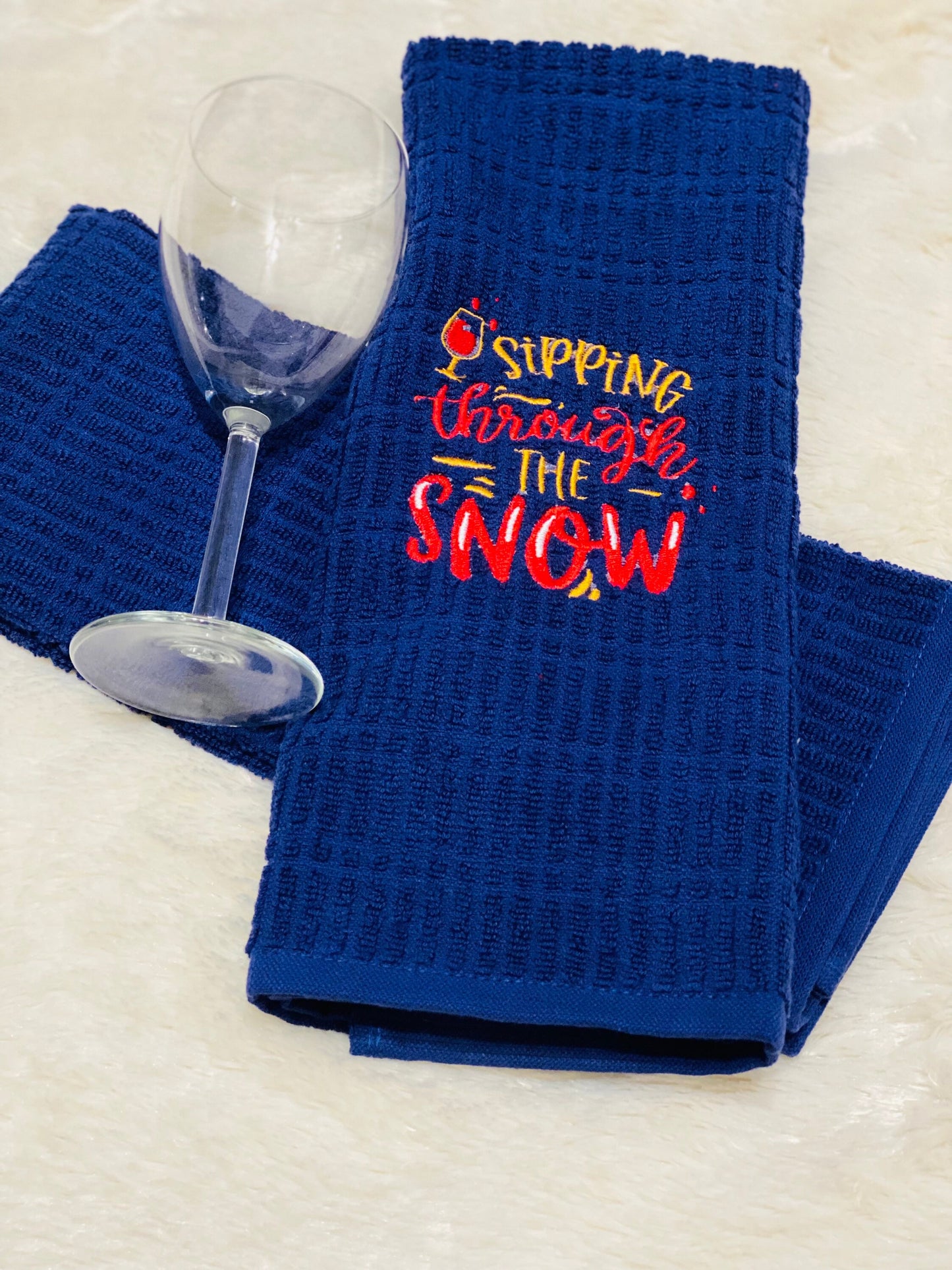 Hand Towel - Sipping through the snow
