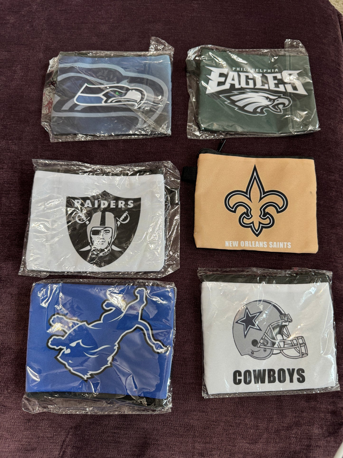 🏈 Product Description: Football‑Inspired Coin Purse