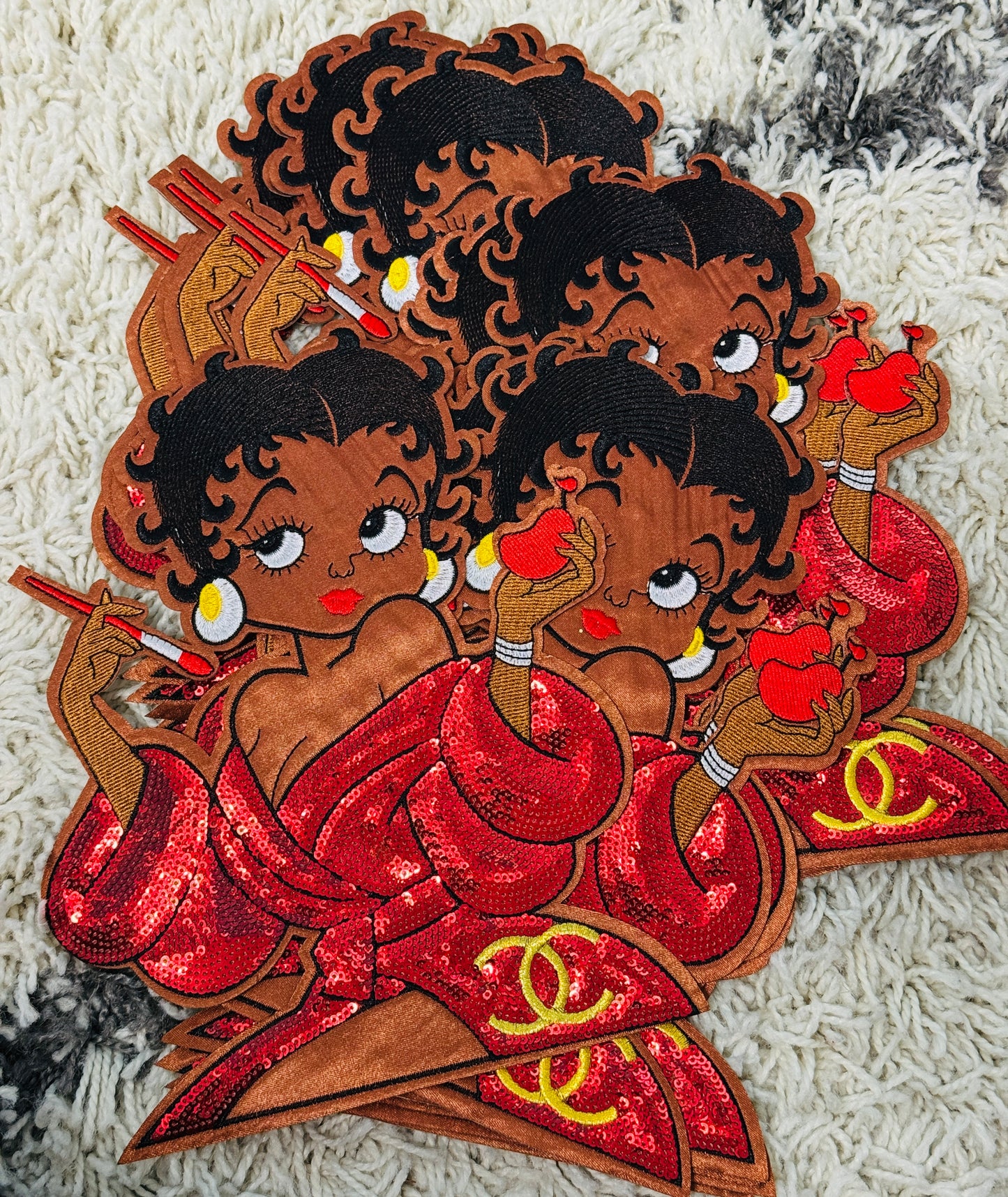 Red Beauty Diva, sequins dressed, makeup beauty,